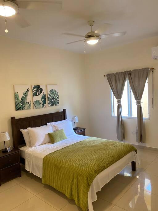 Lovely 2 Bedroom Apartment In Quiet Neighborhood! Philipsburg  Bagian luar foto